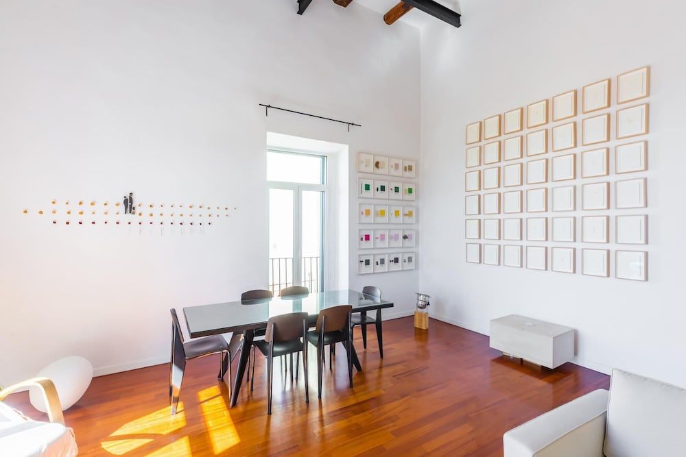 undefined Contemporary Art House With a View 9