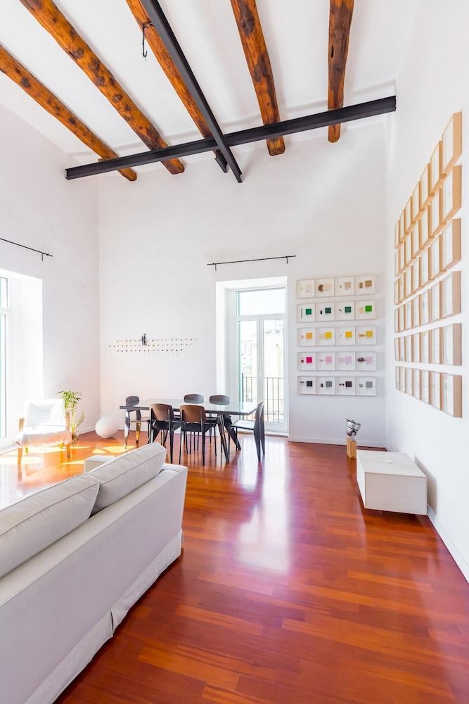 undefined Contemporary Art House With a View 5