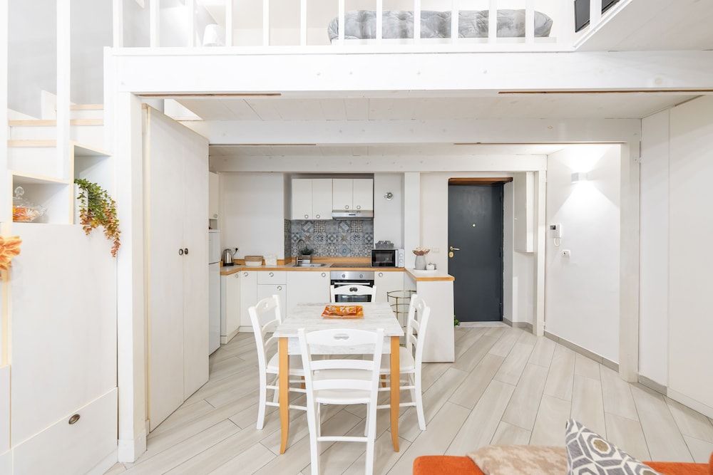 undefined Palazzo della Porta - Via Toledo 55 4