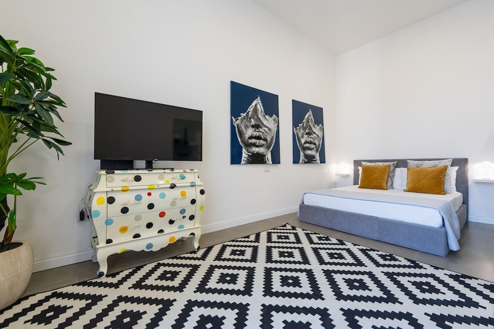 undefined Palazzo della Porta - Via Toledo 55 10