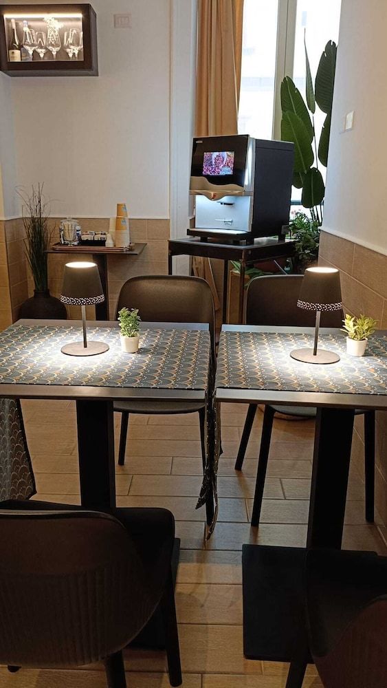 undefined H22 Hotel 7