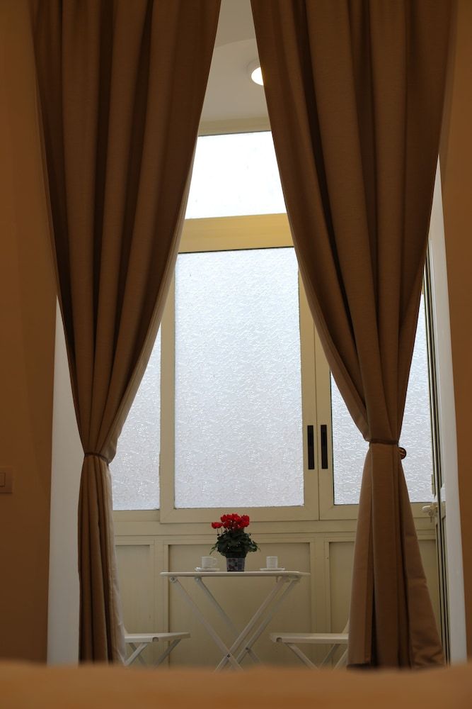 The Station Napoli Junior Suite, Multiple Beds, Ensuite, Tower 18