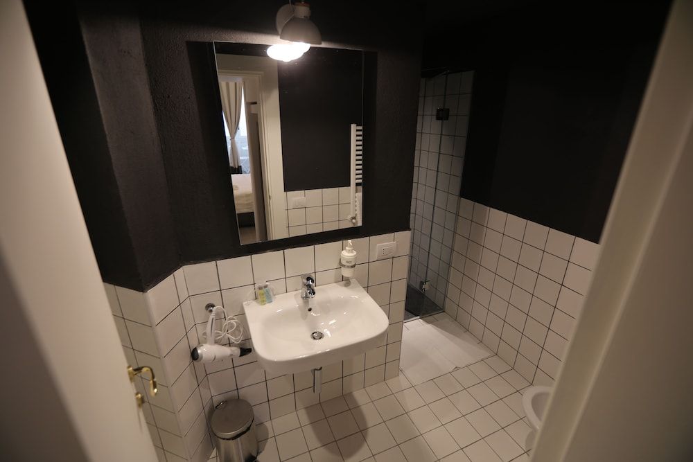 The Station Napoli Junior Suite, Multiple Beds, Ensuite, Tower 16