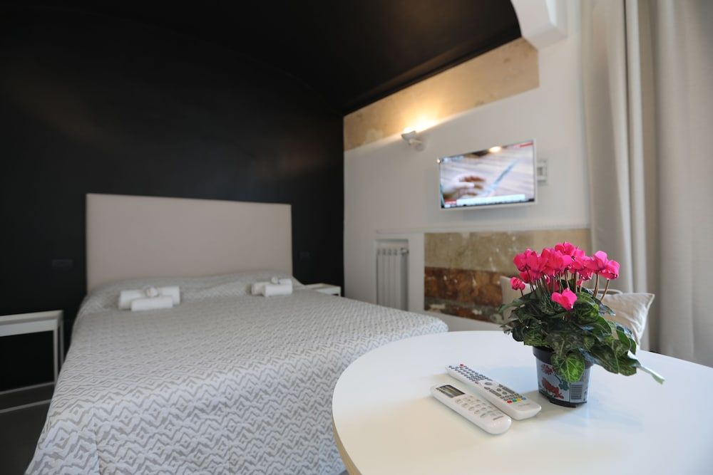 The Station Napoli Deluxe Suite, Ensuite, Tower 13