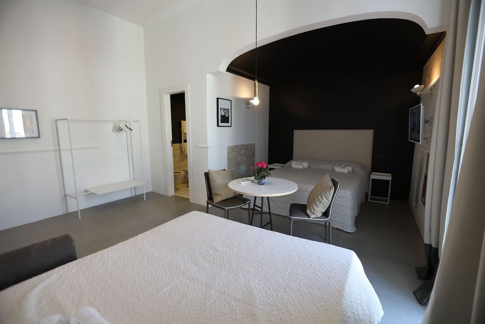 The Station Napoli Deluxe Suite, Ensuite, Tower 16