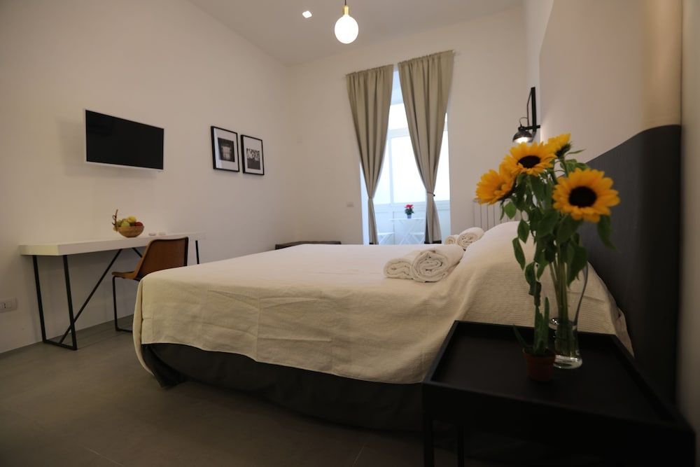 The Station Napoli Junior Suite, Multiple Beds, Ensuite, Tower 6