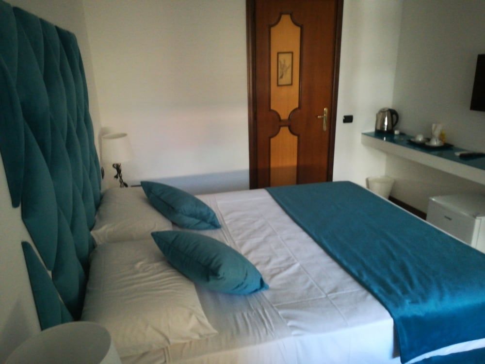 undefined Suitenapolibeb 9