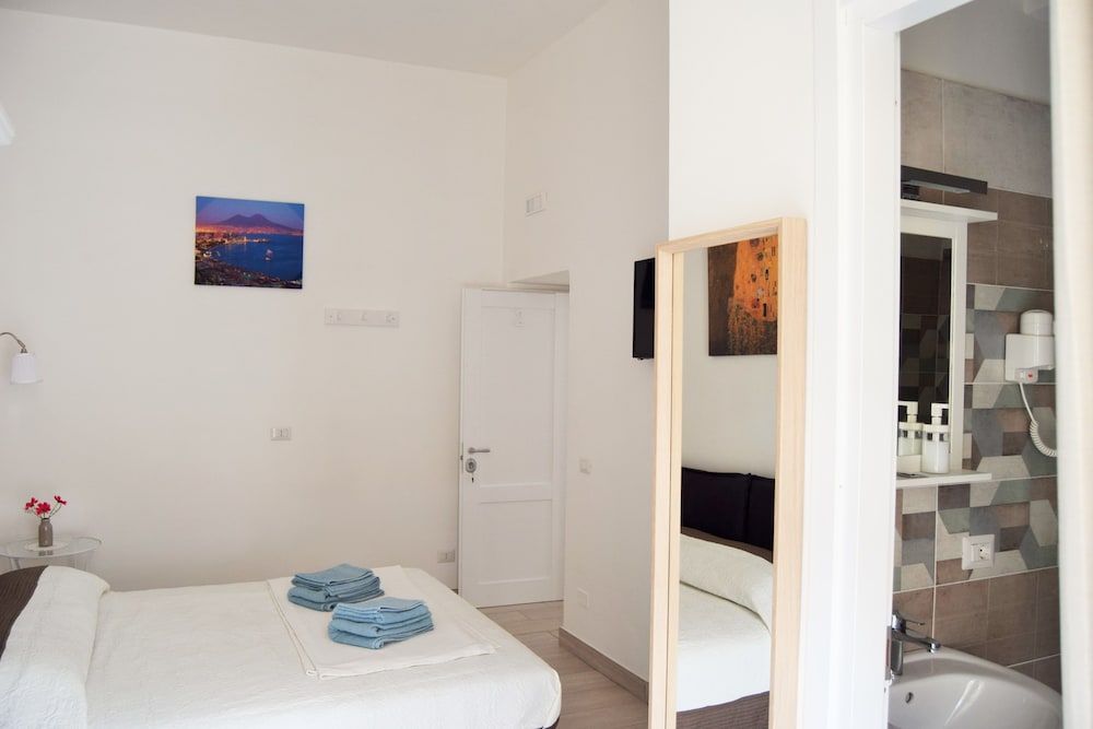 Domus San Biagio 14 Basic Double Room, Balcony 3