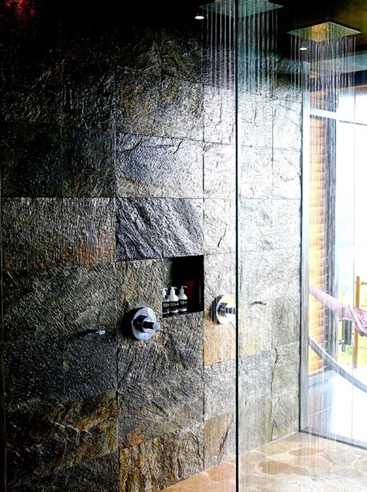 Kura Boutique Hotel Member of the Cayuga Collection Master Suite 15