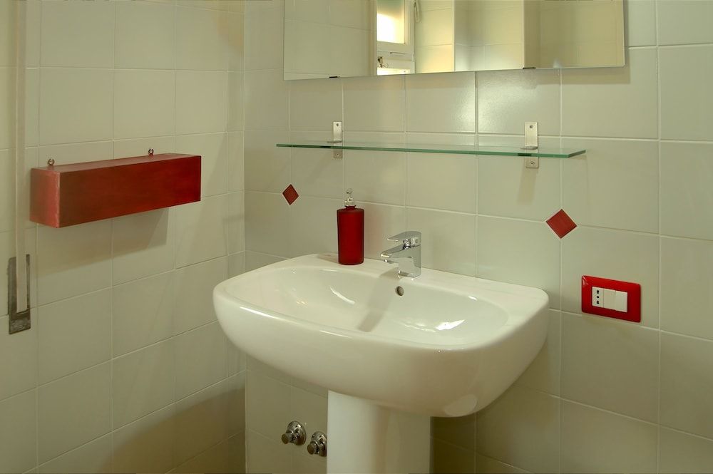 undefined B&B Bibliotechina 10