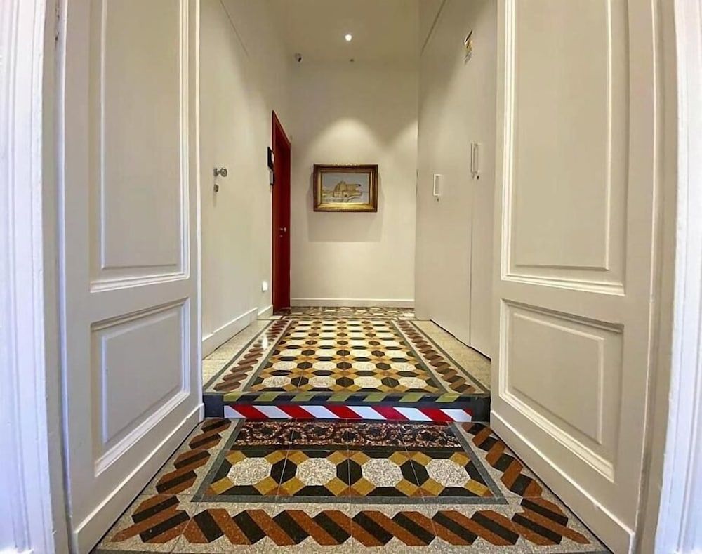 undefined B&B Faleron 10