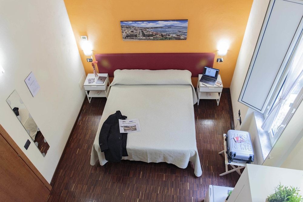 B&B Palazzo Carafa della Spina Double Room (Vesuvio) 2