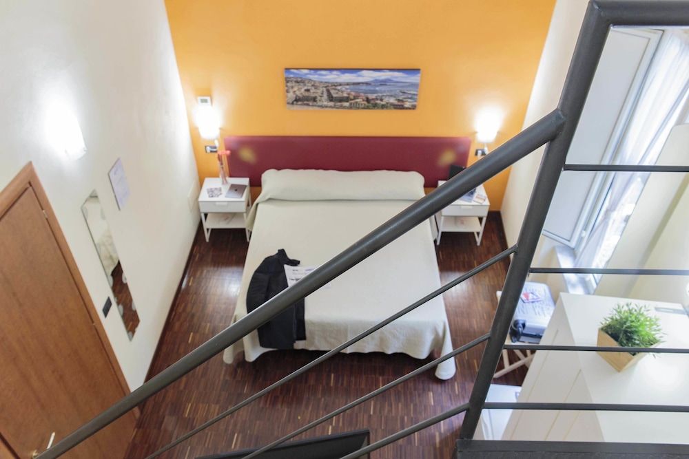 B&B Palazzo Carafa della Spina Double Room (Vesuvio)