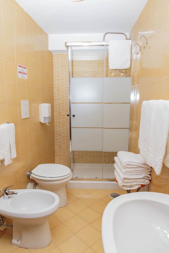 B&B Palazzo Carafa della Spina Double Room (Vesuvio) 8