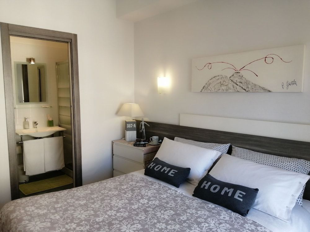 undefined B&B Carolina Napoli-Vomero 3
