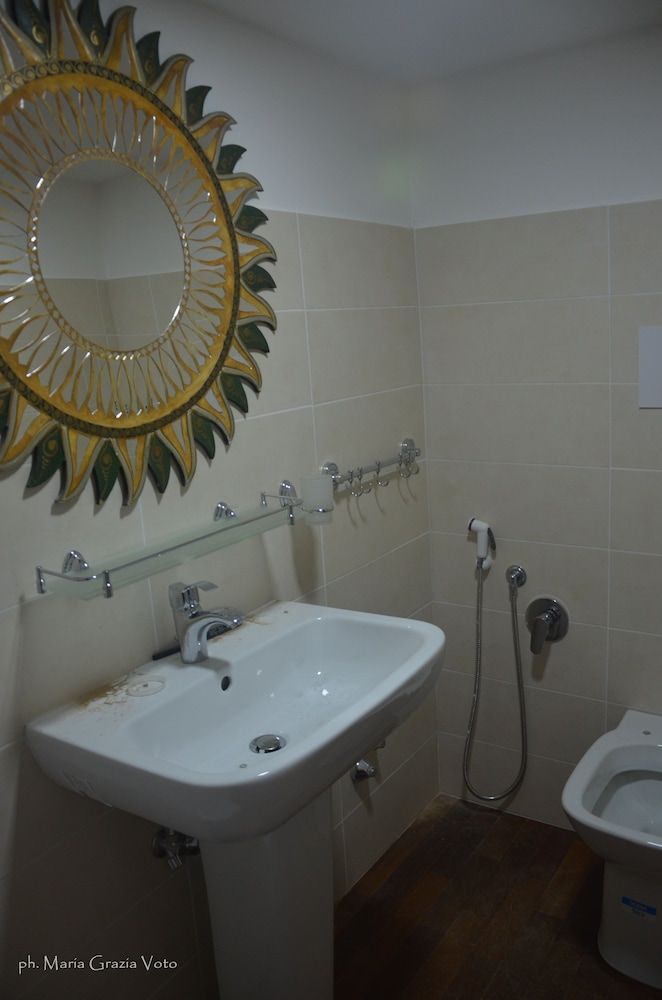 Smiling Naples Deluxe Double Room 8