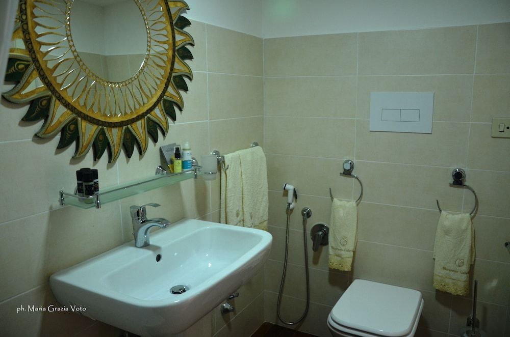 Smiling Naples Deluxe Double Room 9