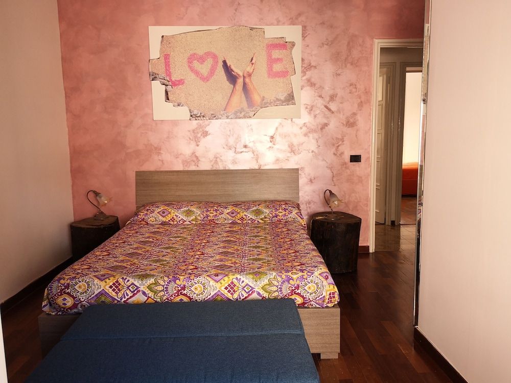 undefined Smiling Naples