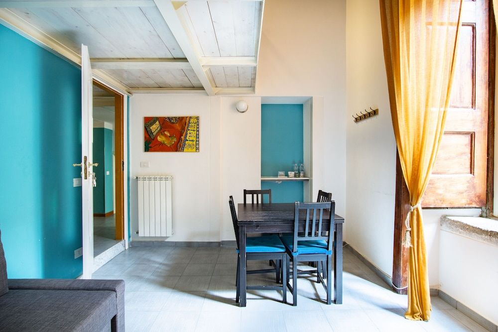 Napoli Napoli Quadruple Room 9