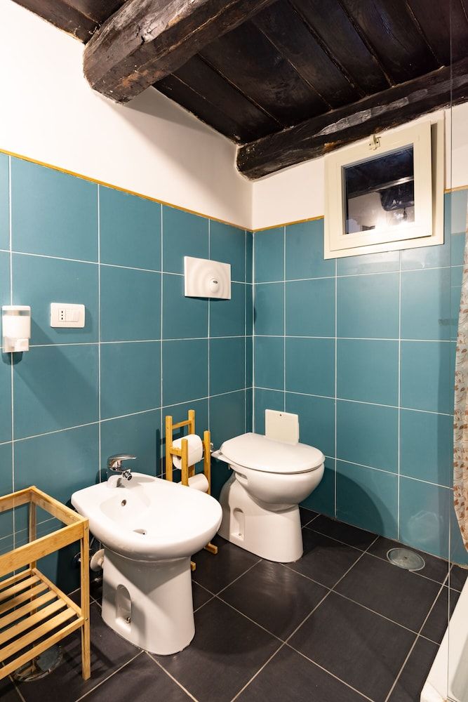 Napoli Napoli Quadruple Room 7