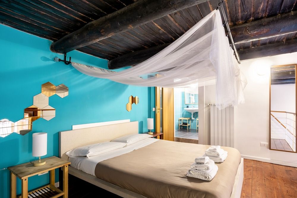 Napoli Napoli Quadruple Room