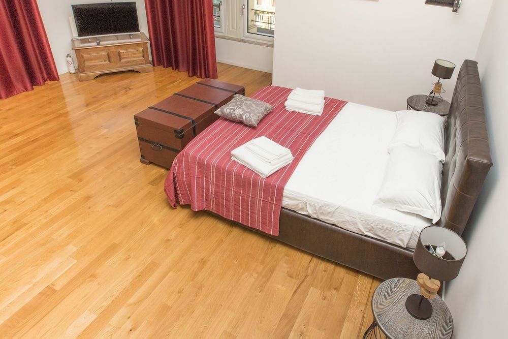 undefined 5 Sirene 9