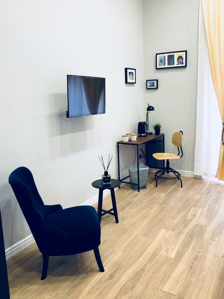 Palazzo Ferrara Comfort Triple Room 12