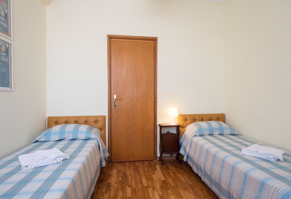 Casa Laurino B&B Twin Room 3