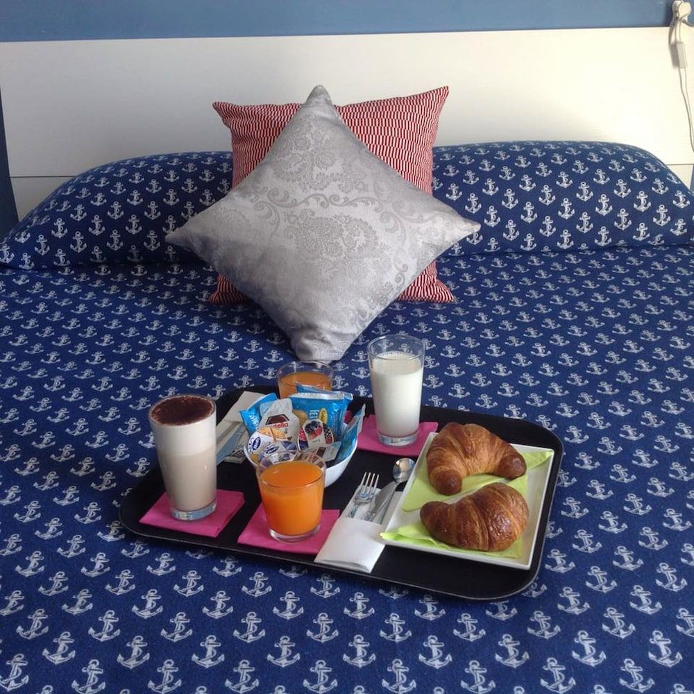 B&B Re Ferdinando Deluxe Quadruple Room 12