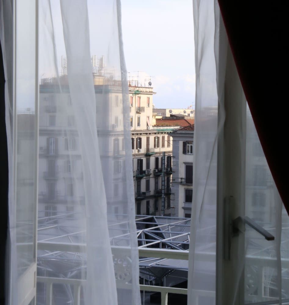 B&B Re Ferdinando Deluxe Quadruple Room 14