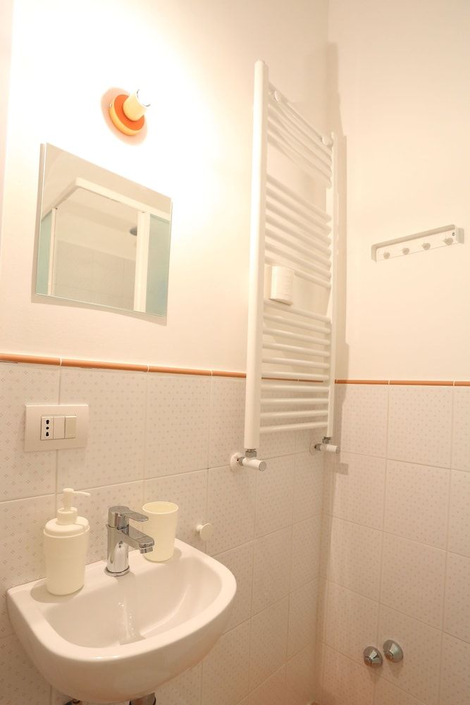 Napoli a Festa Twin Room, 2 Twin Beds (SFOGLIATELLA) 6