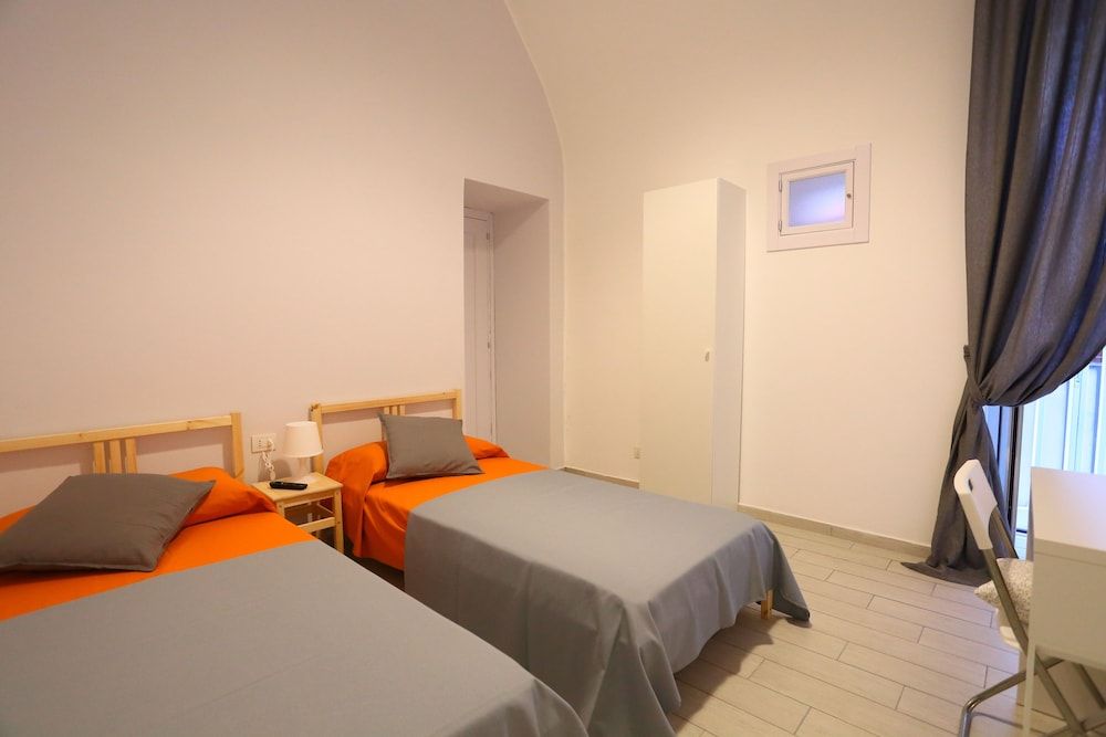 Napoli a Festa Twin Room, 2 Twin Beds (SFOGLIATELLA) 3