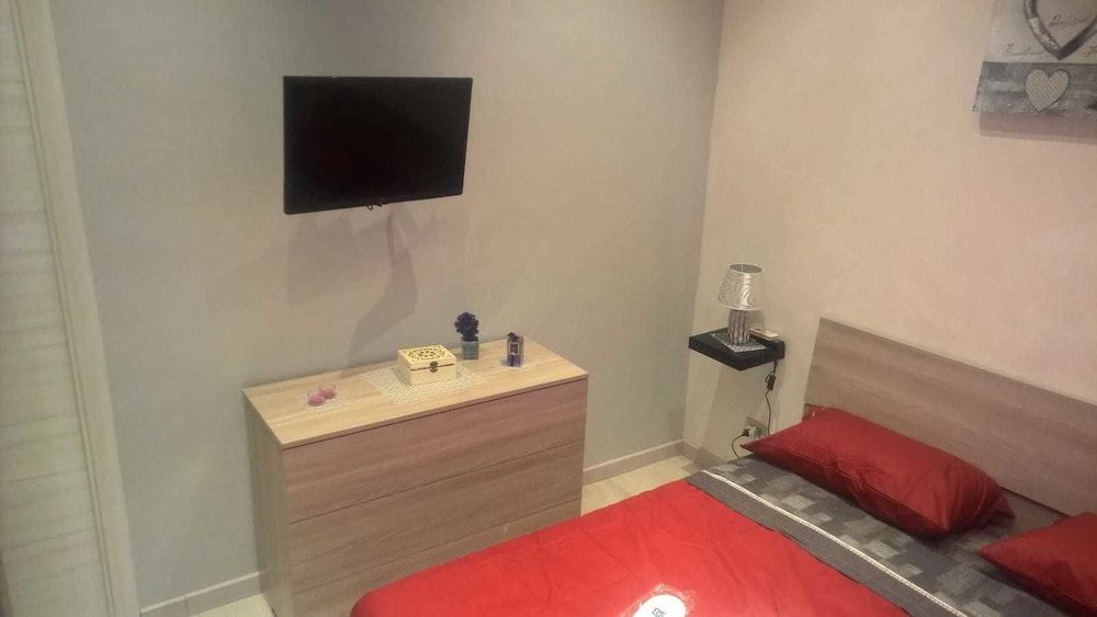 undefined B&B Andrew 3