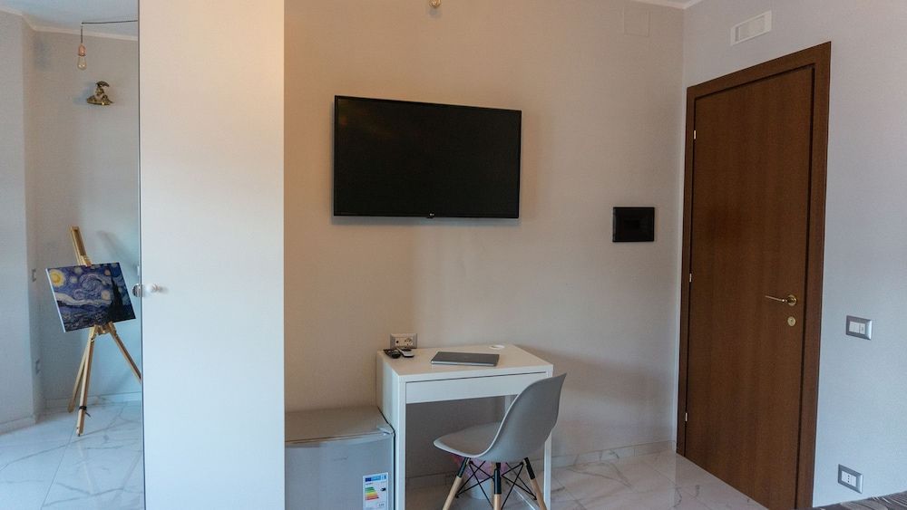 Suites de Luxe Luxury Suite, Balcony (Suite Violette) 7