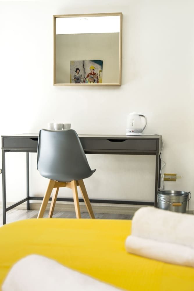 26 Urban Guest House Family Room, Ensuite, Garden View 14