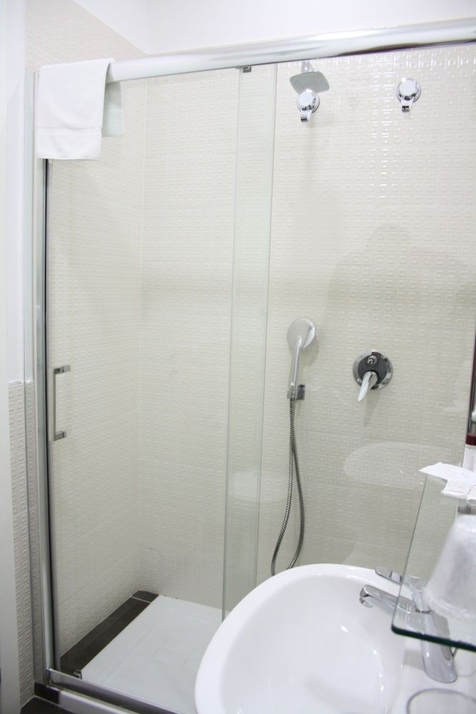 Pit Stop Napoli Centrale Comfort Double Room, 1 Queen Bed, City View 6