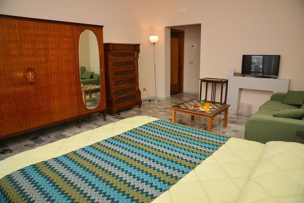 Furturè Rooms Comfort Quadruple Room, City View 4