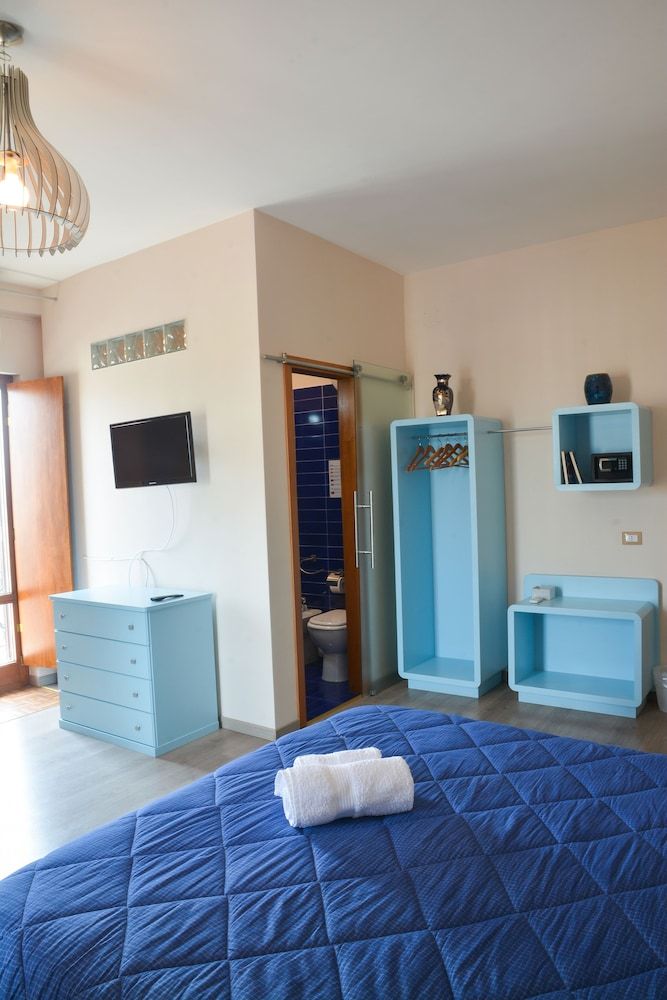 Furturè Rooms Comfort Double Room, Terrace, City View (Blu) 5