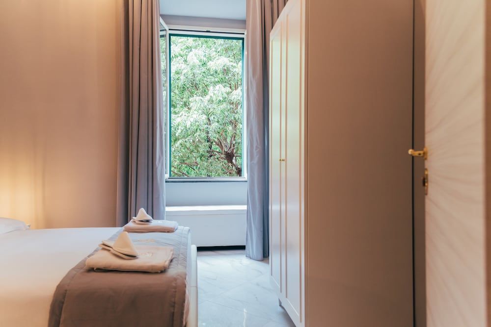 SoulSuite Deluxe Room, Courtyard View 2