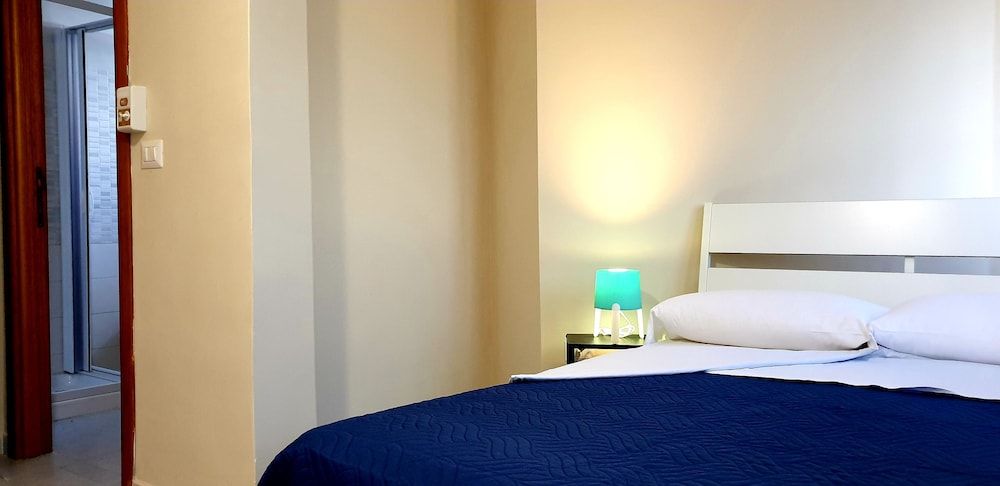 Departure rooms&hostels Deluxe Room, 2 Bedrooms, City View 2