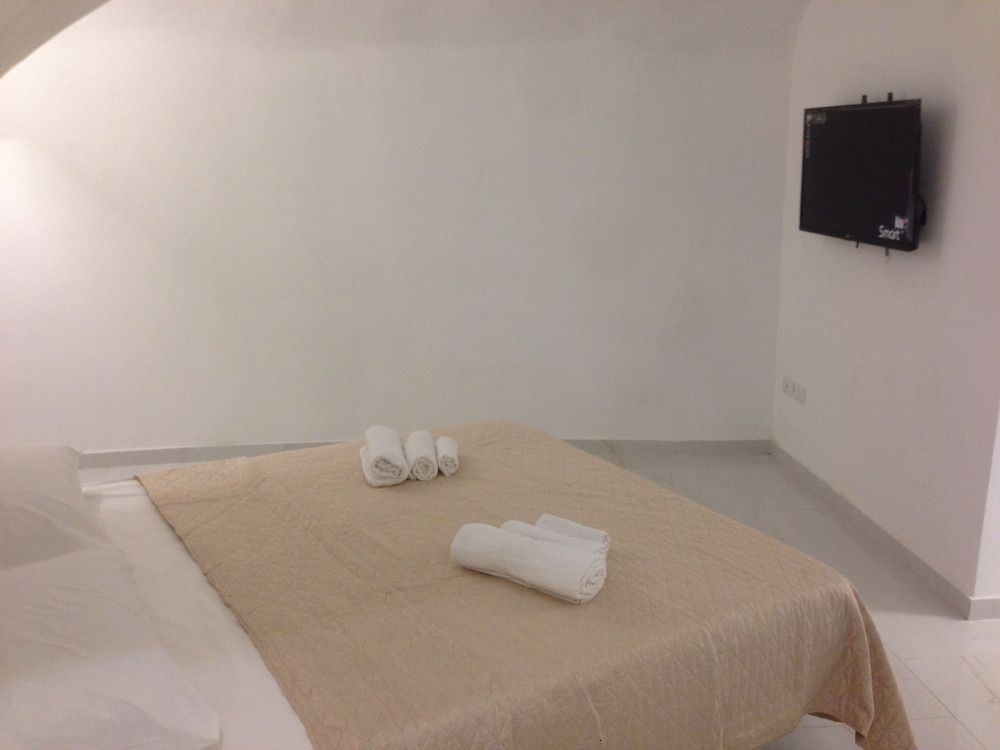 undefined Domuschiara 8