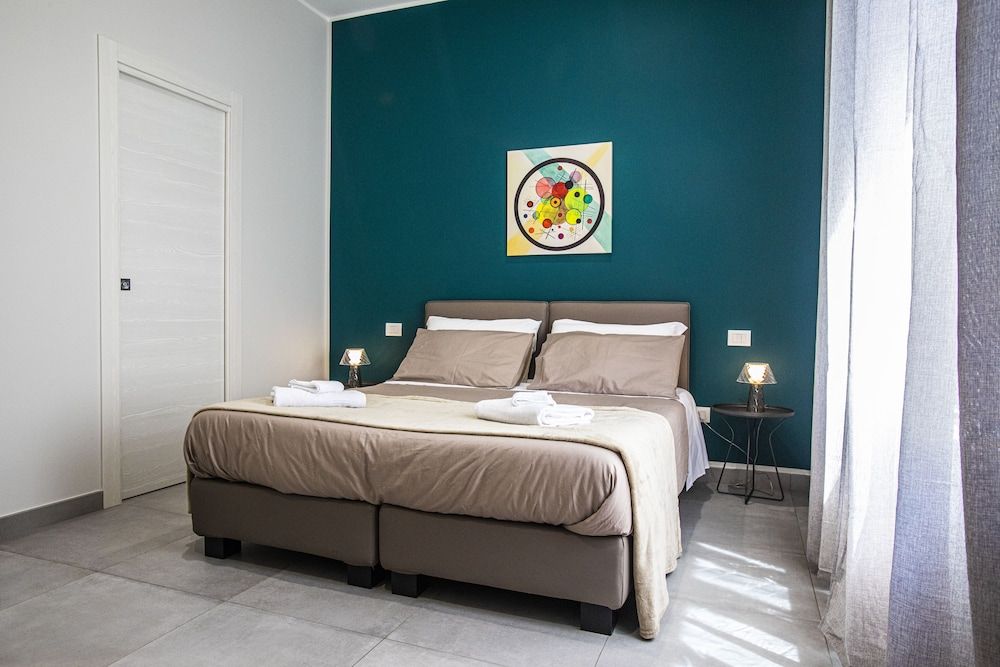 Garibaldi 136 Deluxe Double or Twin Room 2