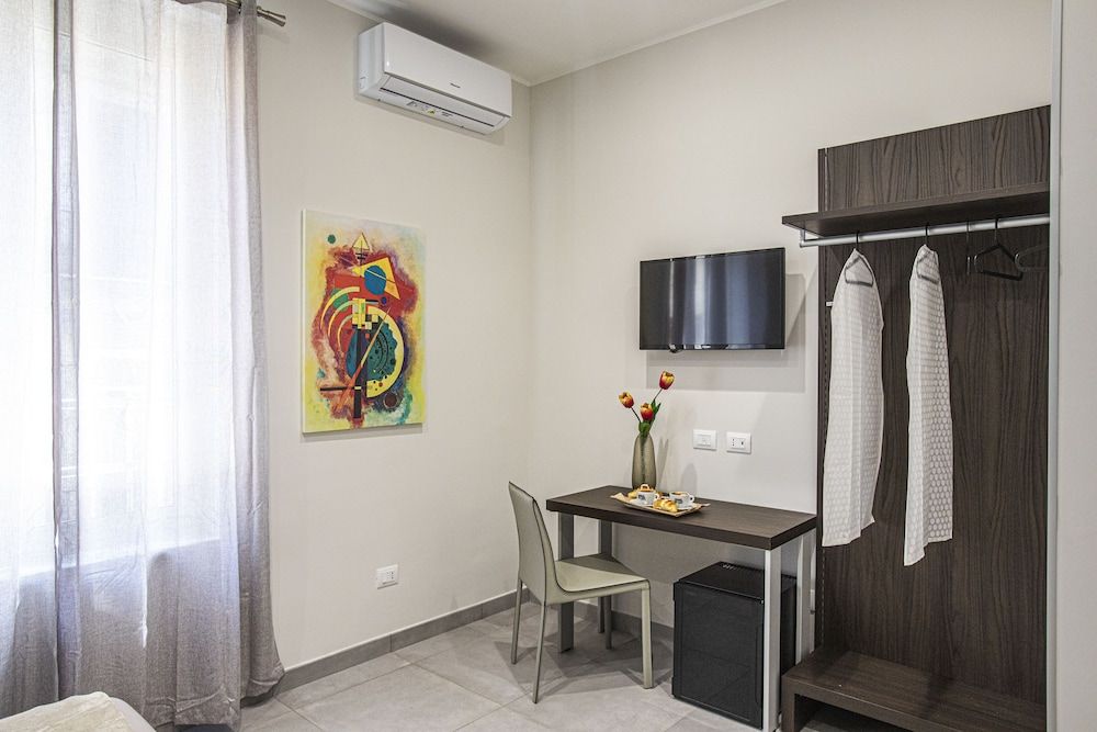 Garibaldi 136 Deluxe Double or Twin Room 5