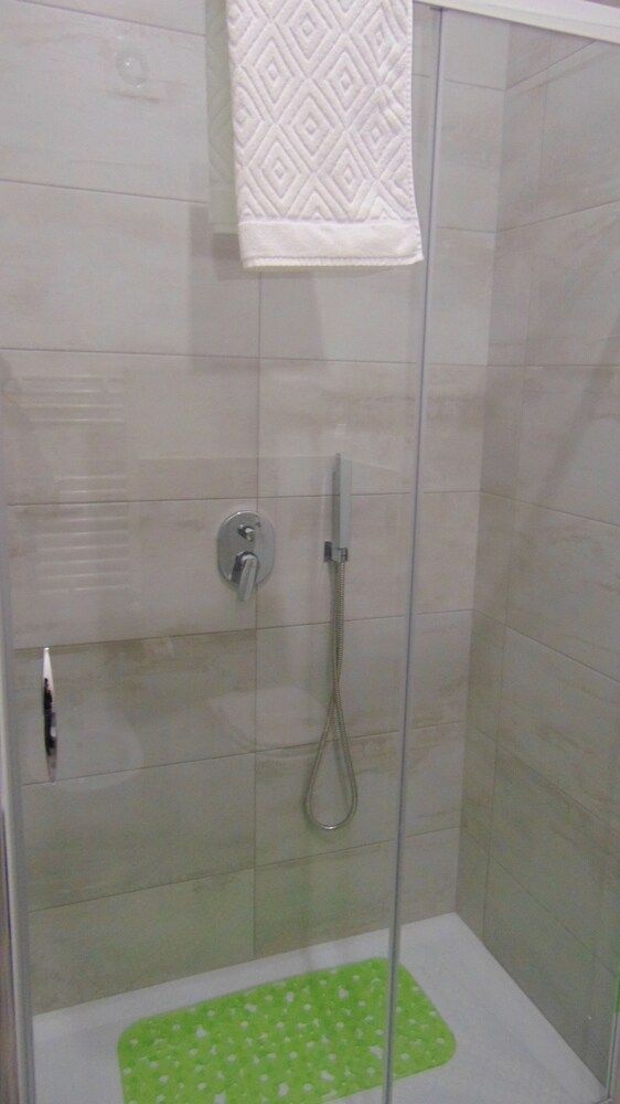 Neapolitan Flat B&B Traditional Double Room, Private Bathroom 7