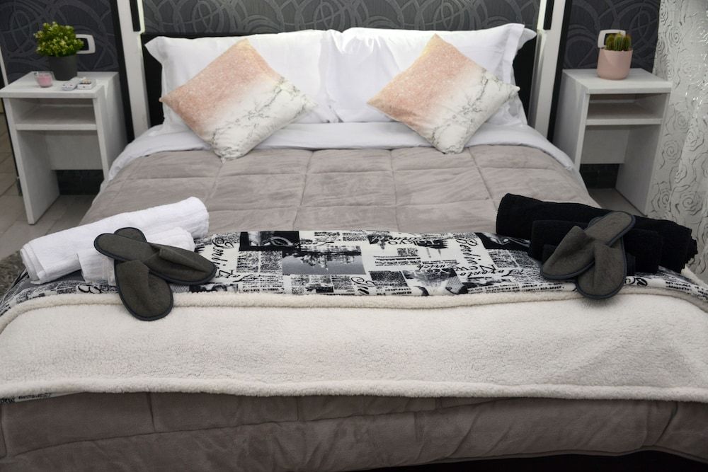 Aury Basic Quadruple Room