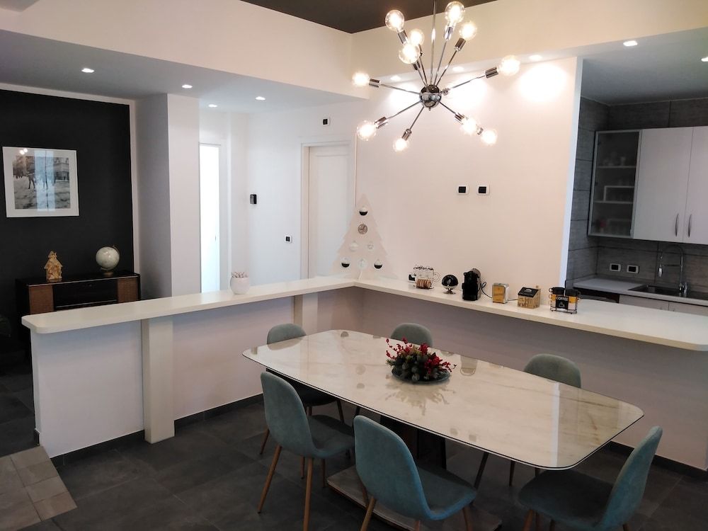 undefined Delia Rooms & Gallery 6
