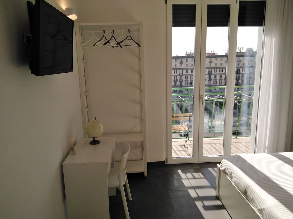 undefined Delia Rooms & Gallery 10