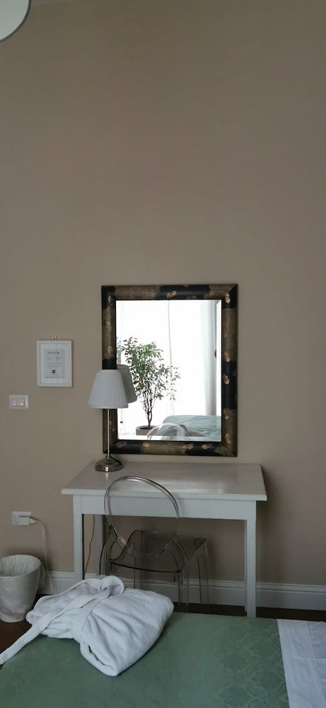 Bed & Breakfast Morelli 49 Double or Twin Room with Private External Bathroom 3