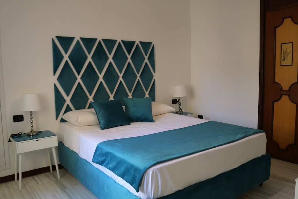 Suite Napoli Riviera Double Room 2