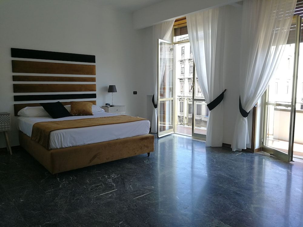 undefined Suite Napoli Riviera 9